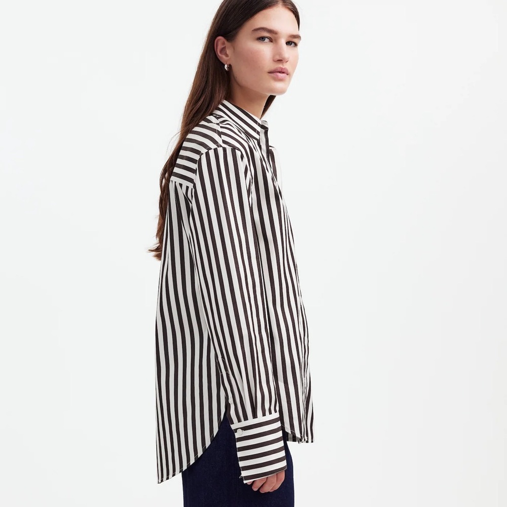 Madewell - Relaxed Button-Up Shirt in Dark Carob - Picture 5 of 6